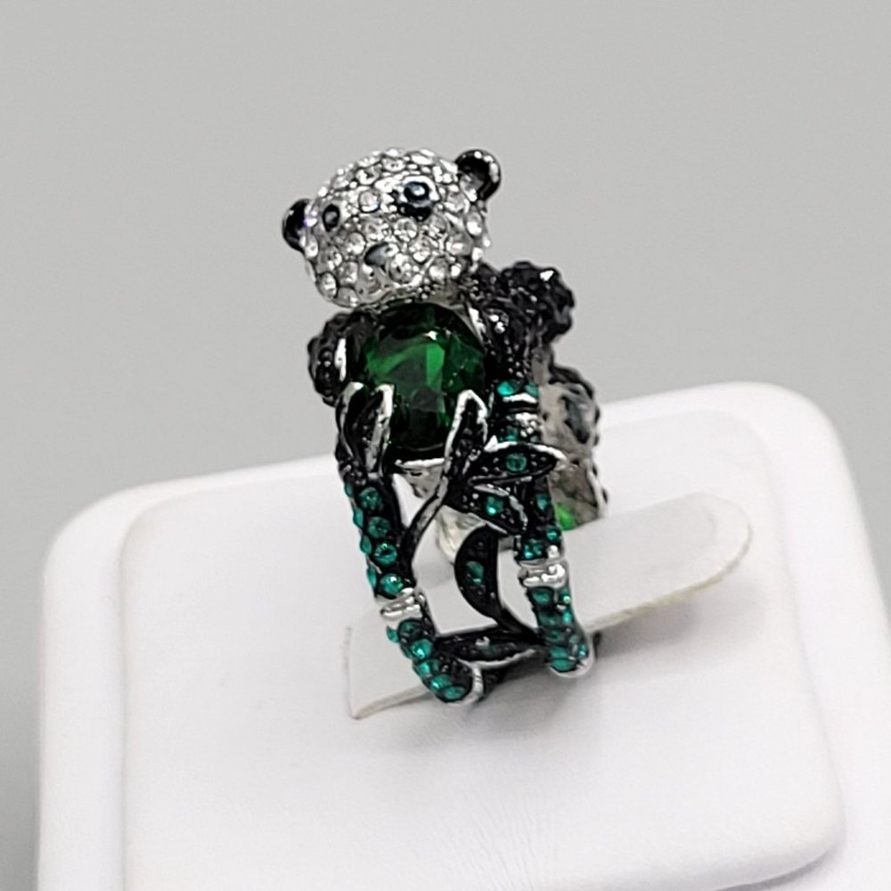 Panda Bear Ring Green White Rhinestones Glass Bead Accents Size 7 Double Shank